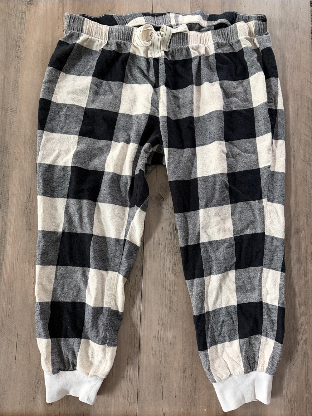 Women’s Old Navy XL Cozy Black & White Buffalo Plaid Jogger Pants Drawstring